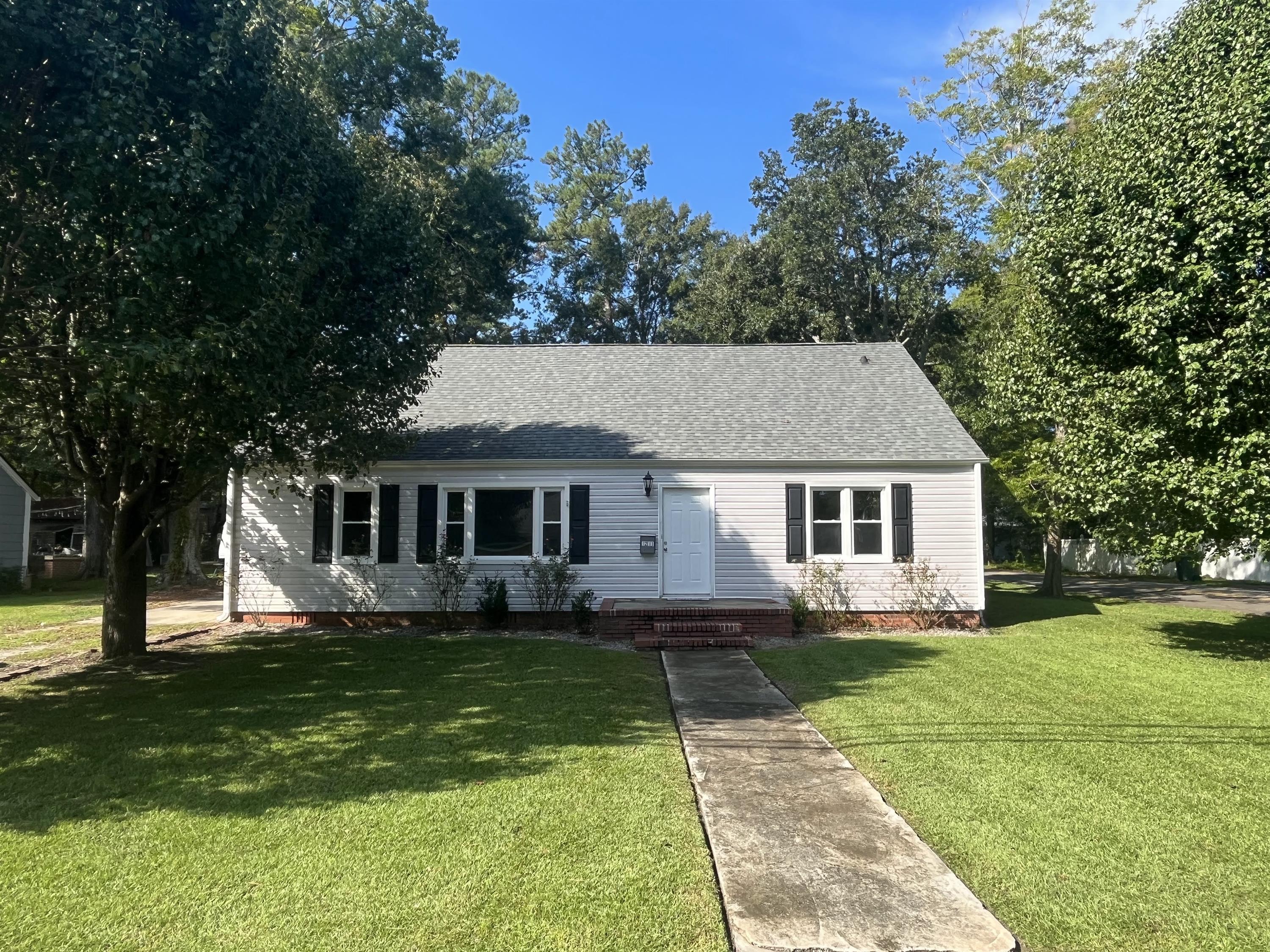 1211 Laurel St.